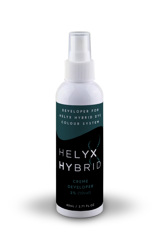 Eine weiße 80ml Elleebana Helyx Creme Entwickler Flasche für die Augenbrauen, mit teal und schwarzen Akzenten. Blashy Shop