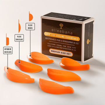 *NEU* Elleebana Flex Silikonpads - Kombi Größe M sind neben einer Box mit der Aufschrift elleebana Lash Lift Styling Essentials abgebildet. Blashy Shop