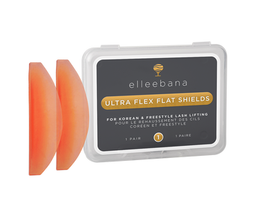Ein Etui mit der Aufschrift *NEU* Elleebana Ultra Flex Flat Shield - Korean Lash Lift mit zwei orangefarbenen Elleebana-Schilden daneben. Blashy Shop