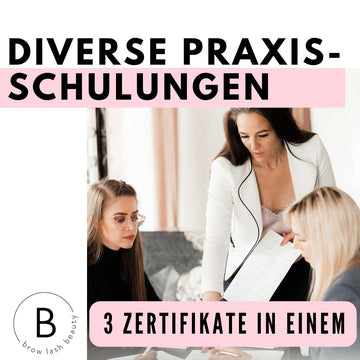 Drei Frauen prüfen Dokumente; Text: PRIVAT PRAXIS SCHULUNG - 3 Zertifikate in einem Kurs von Lash & Brow Academy. Blashy Shop