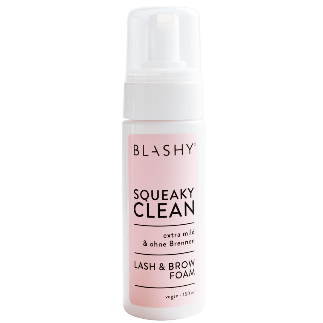 Eine weiße und rosafarbene 60 ml Flasche Blashy Squeaky Clean Lash & Brow Schaum, vegan & sanft. Blashy Shop