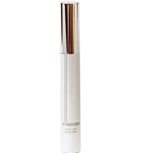 Eine weiße 10-ml-Tube Elleebana Elleevate Mascara mit einer silbernen Kappe steht aufrecht auf einem schlichten Hintergrund. Blashy Shop